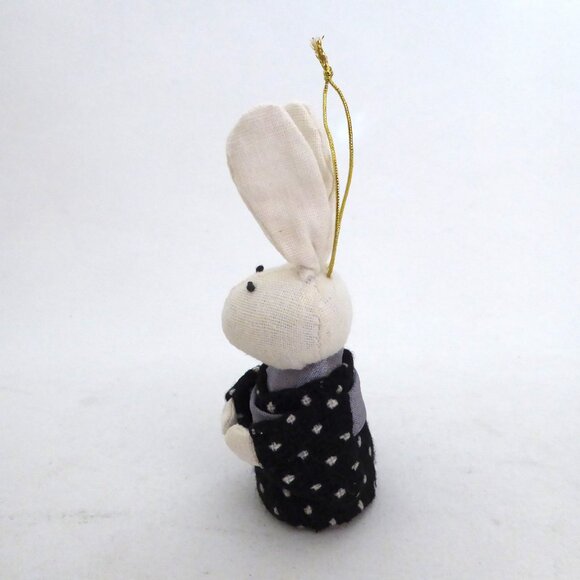 NEW 4.75” CHRISTMAS ORNAMENT JAPANESE KIMONO WEARING BUNNY RABBIT - Picture 5 of 7